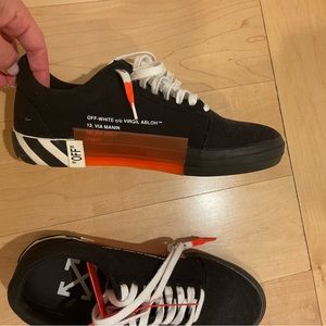 Off-White Men's Low Vulcanized Sneaker